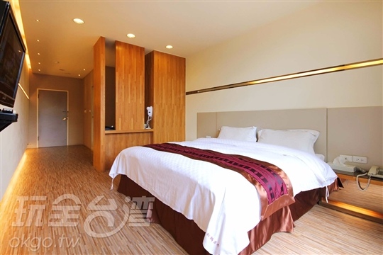 房內1.jpg 房內1.jpg