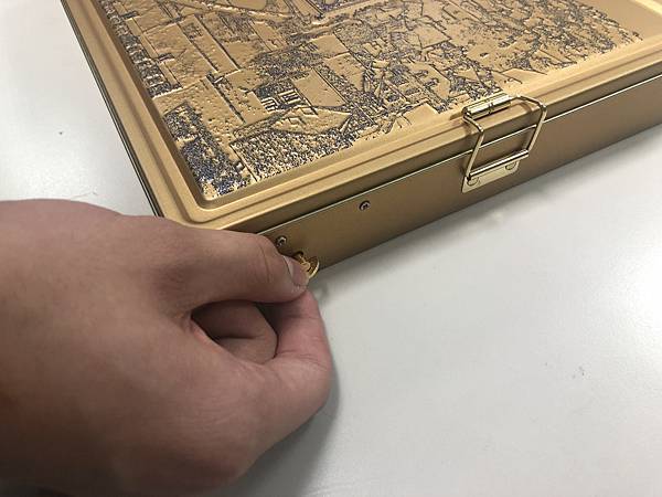 好市多好物分享:Gavottes原味法式捲餅音樂盒版 好市多好物分享:Gavottes原味法式捲餅音樂盒版