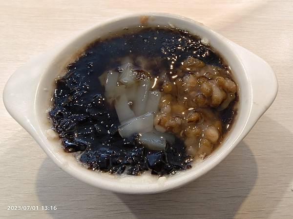 延吉街新開的「麵大廚」-點一碗麵,豆花任你吃!(已結束營業) 延吉街新開的「麵大廚」-點一碗麵,豆花任你吃!(已結束營業)