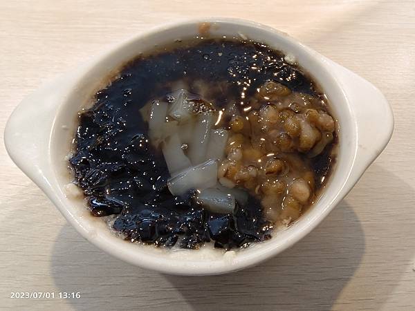 延吉街新開的「麵大廚」-點一碗麵，豆花任你吃！