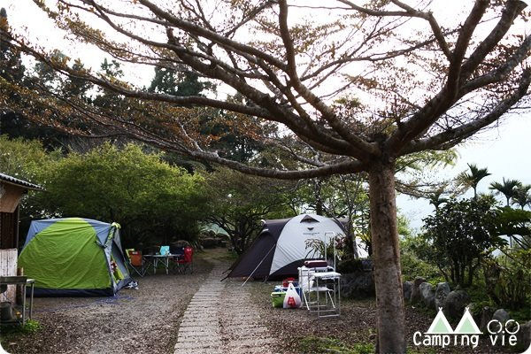 鳥松崙森林渡假營