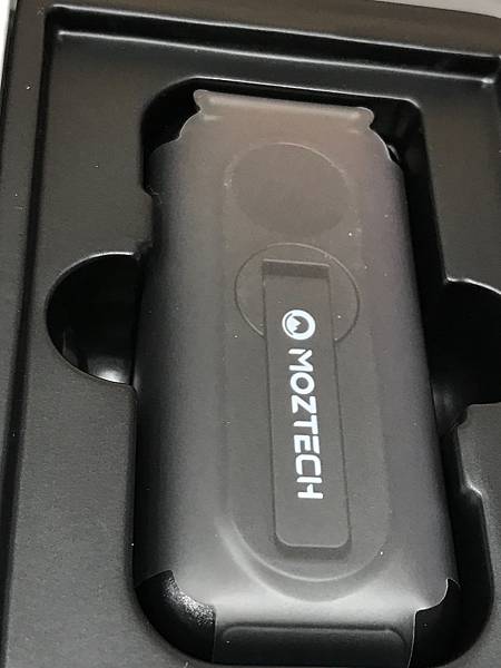 MOZTECH｜太空艙 輕巧多功能口袋行動電源