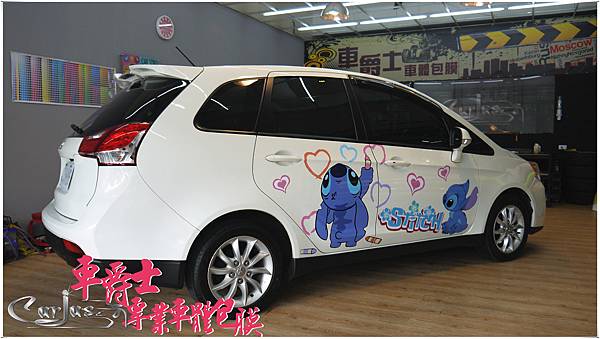 MITSUBISHI COLT PLUS 史迪奇%26;哆啦a夢 車身彩貼 MITSUBISHI COLT PLUS 史迪奇%26;哆啦a夢 車身彩貼
