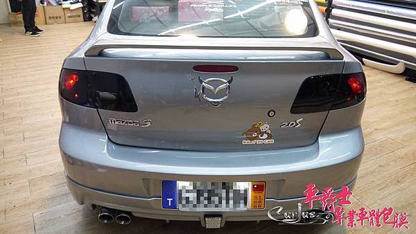 一代MAZDA3拉拉熊車身彩貼 一代MAZDA3拉拉熊車身彩貼