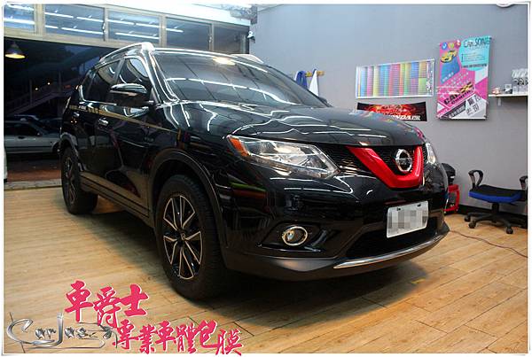 NISSAN X-TRAIL 鍍鉻水箱護罩激光金屬紅改色包膜