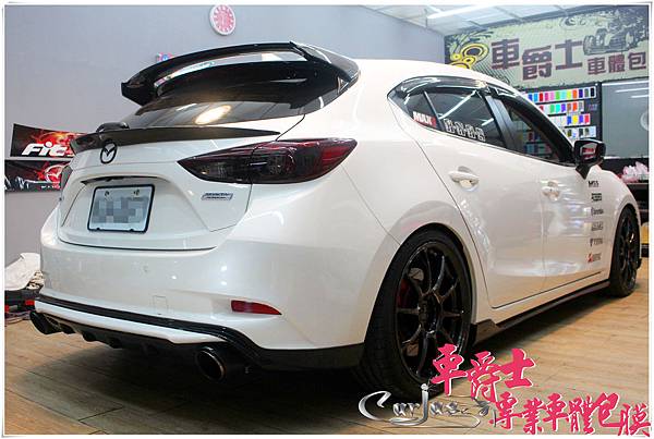 NEW MAZDA3 尾燈 茶色燻黑 改色包膜