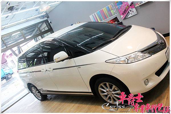 TOYOTA PRIUS 車身腰線 TOYOTA PRIUS 車身腰線
