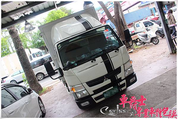CANTER 3.5噸車頭 3D黑卡夢 運動線條 CANTER 3.5噸車頭 3D黑卡夢 運動線條