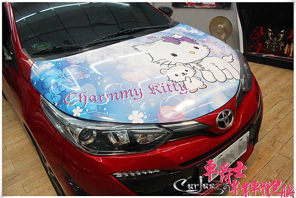 TOYOTA YARIS CHARMMY KITTY 引擎蓋彩貼