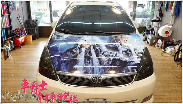 TOYOTA WISH 客製化金光布袋戲引擎蓋彩貼 TOYOTA WISH 客製化金光布袋戲引擎蓋彩貼