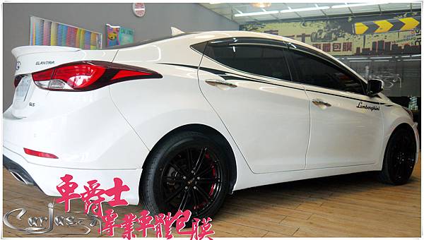 HYUNDAI ELANTRA 客製化車身腰線車身彩貼 HYUNDAI ELANTRA 客製化車身腰線車身彩貼