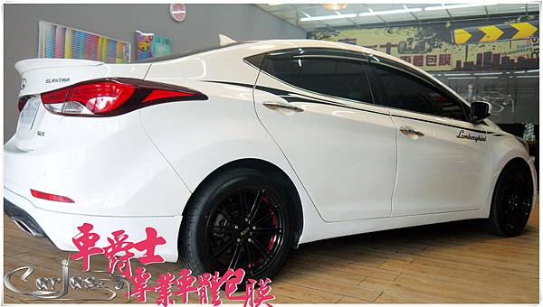 HYUNDAI ELANTRA 客製化車身腰線車身彩貼