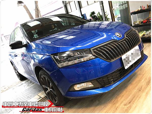 SKODA FABIA 水箱護罩鍍鉻飾條 3D黑卡夢改色包膜