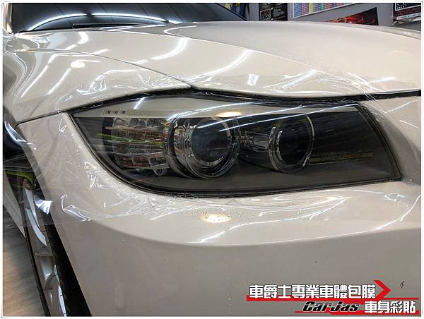 BMW 318i 大燈透明犀牛皮保護包膜
