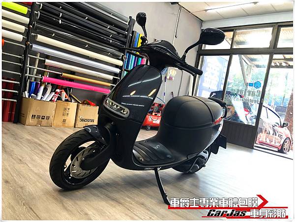 透明犀牛皮車漆保護膜 Gogoro 車殼抗黃化透明犀牛皮保護包膜 車爵士車體包膜車身彩貼的相簿 痞客邦 透明犀牛皮車漆保護膜 Gogoro 車殼抗黃化透明犀牛皮保護包膜 車爵士車體包膜車身彩貼的相簿 痞客邦