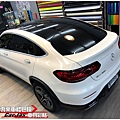 BENZ GLC300 類全景天窗高亮黑車頂改色包膜 鍍鉻飾條 高亮黑改色包膜