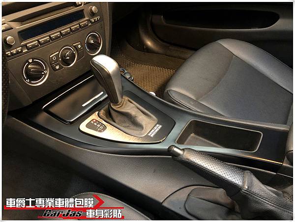 BMW 318i 內裝飾板 消光黑改色包膜 BMW 318i 內裝飾板 消光黑改色包膜