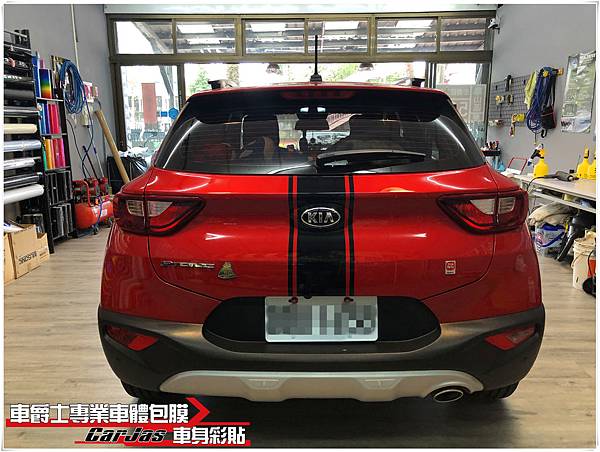 KIA STONIC 客製化 運動線條 車身彩貼