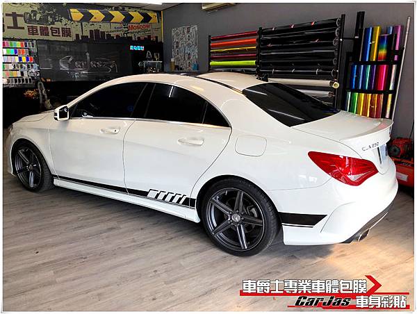 BENZ CLA250 客製化 運動線條 車身彩貼