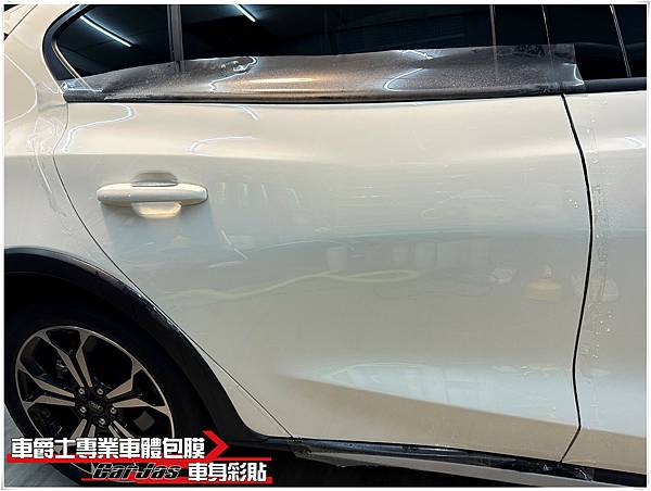 車爵士車體包膜車身彩貼-FORD FOCUS 全車漆面 TPU自體修復透明犀牛皮保護膜、車燈茶色燻黑改色包膜