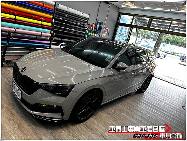 車爵士車體包膜車身彩貼-SKODA SCALA 類全景天窗高亮黑車頂貼膜