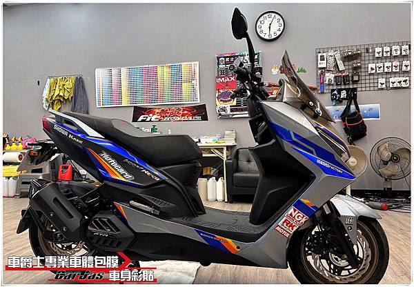 車爵士車體包膜車身彩貼-KYMCO KRV 客製化車身彩貼