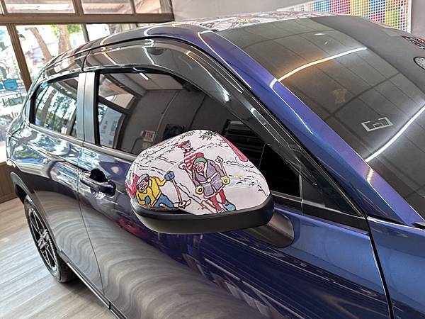 車爵士車體包膜車身彩貼-HONDA HR-V 客製化車頂、後視鏡、油箱蓋彩貼
