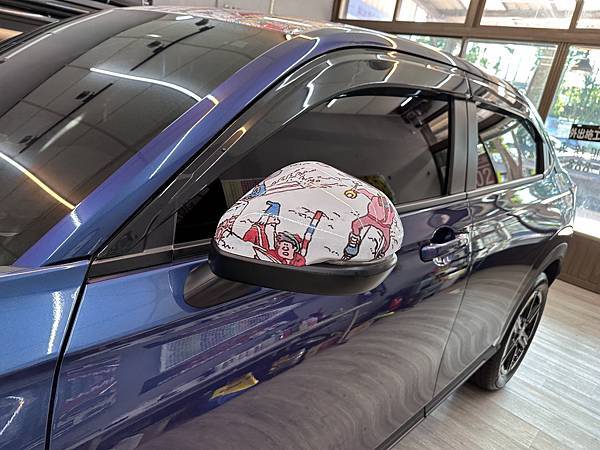 車爵士車體包膜車身彩貼-HONDA HR-V 客製化車頂、後視鏡、油箱蓋彩貼