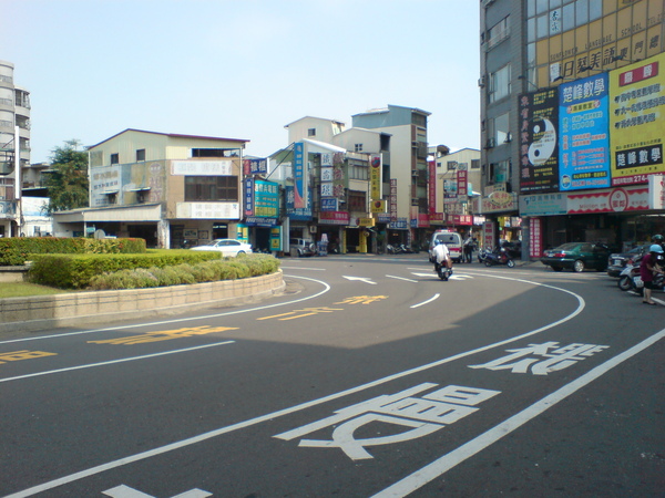 東門附近