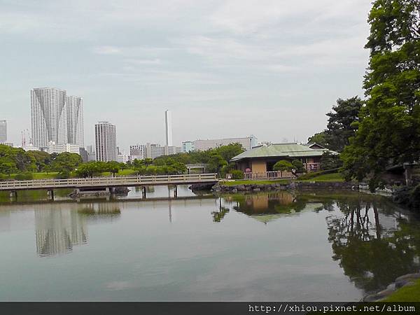 從浜松町到浜離宮走十分鐘