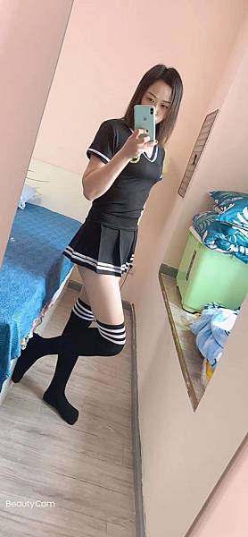 11 (67)