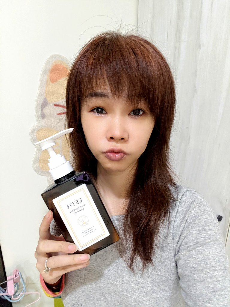 ESTH 恩絲 泥萃淨養SPA洗髮精- 乾洗1.jpg ESTH 恩絲 泥萃淨養SPA洗髮精- 乾洗1.jpg