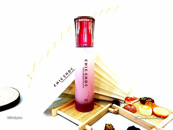 CHIC CHOC 奇可俏可「花萃保濕菁華」.jpg CHIC CHOC 奇可俏可「花萃保濕菁華」.jpg