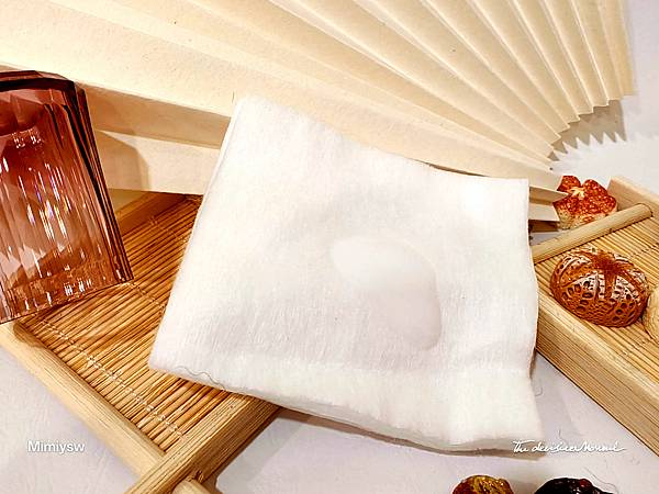 CHIC CHOC 奇可俏可「花萃保濕菁華」2.jpg CHIC CHOC 奇可俏可「花萃保濕菁華」2.jpg