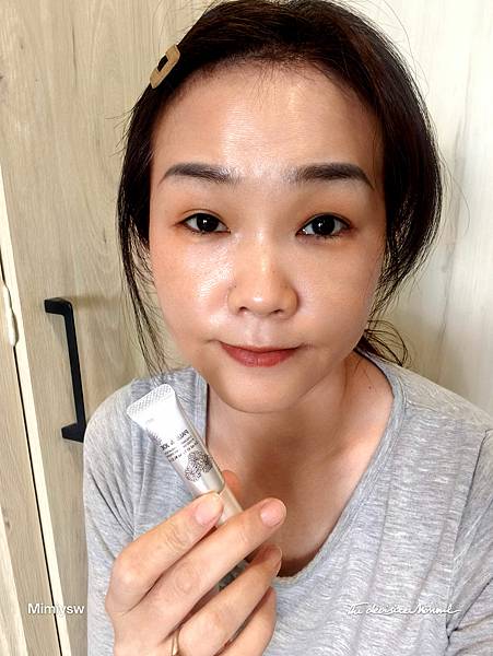 PAUL%26;JOE 糖瓷珍珠粉底霜 SPF30 PA++ #201 素顏.jpg PAUL%26;JOE 糖瓷珍珠粉底霜 SPF30 PA++ #201 素顏.jpg