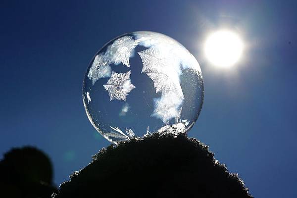 soap-bubble-1959327_960_720.jpg soap-bubble-1959327_960_720.jpg