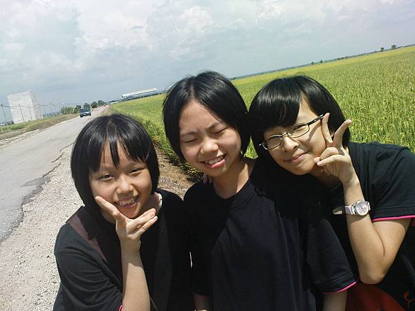 wen hui, xuan n mi... xuan... ur eyes?