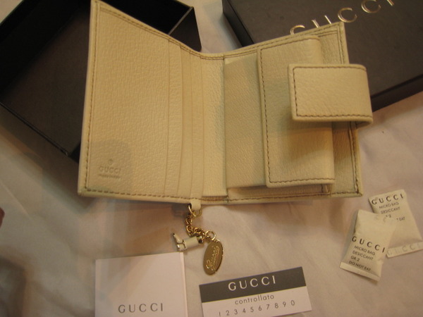 GUCCI-新款吊鞋子錢夾可一邊插卡一邊放零錢袋編號154181白皮配粉布尺寸W11H10CM1500 (1)
