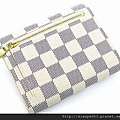 LV-N60013-白色棋盤格子料大鎖扣皮夾尺寸W12.5H10CM1700 (1)