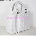 DIOR 6322 白光配銀色扣手提包 2935468 W30H22D11CM 4000 (1)