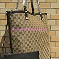 GUCCI-247220咖啡色肩背包 3000 (2)