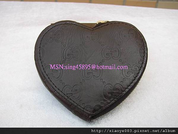 GUCCI-203358咖啡色全皮壓花零錢包 售價1500元 (1)