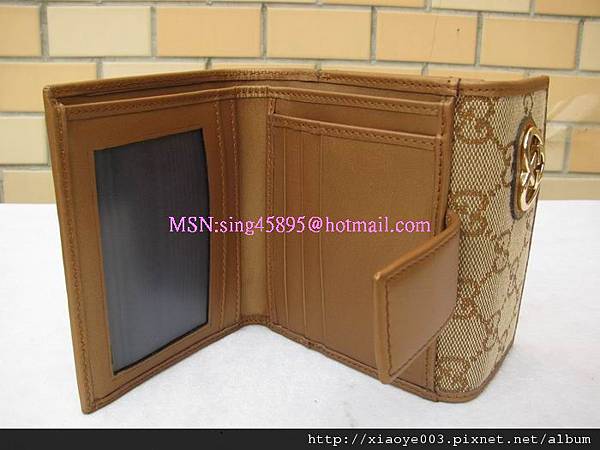 GUCCI-245731金色短夾售價1600元 (3)