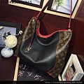 LV M41558 老花配黑配紅色內裏新款肩背包W38H31D15.jpg