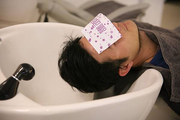 雲林斗六 剪髮推薦 斗六男生油頭 全套修容 修眉 鬢角 鬍子 剪髮手工精細 ｌｏｕｉｓ 斗六後火車站旁 無論甚麼職業與身分都要重視門面形象