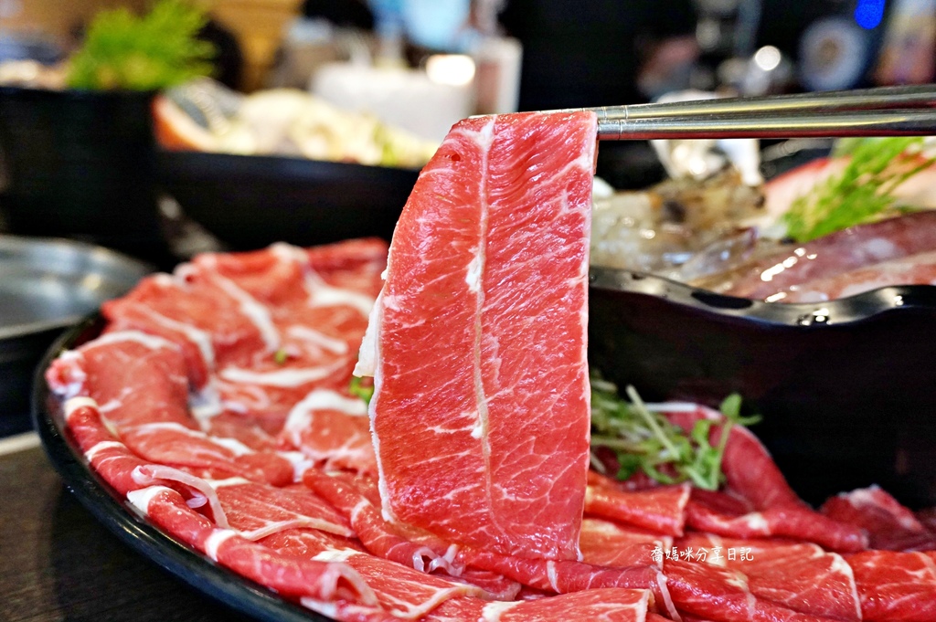 台灣火鍋第一品牌【肉多多火鍋-三重重新店】三週年超值套餐只要269元!南洋風湯底上市~Cp值爆表!