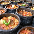 在LUXOR的名菜,一碗60台幣,附湯,飯,沙拉.裡面算是牛肉燉蔬菜吧