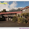 5_v_GlacierCountryHotel_ExteriorWing_med