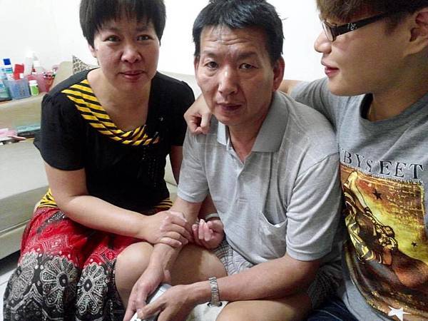 方師傅全家福.jpg 油漆,裝修,裝潢,室內設計,粉刷,清潔,方師傅,防水,工程,水泥,泥作,水電,土水,漆妻油漆