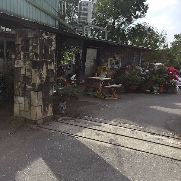 偷看逼逼跟球場_15.jpg 油漆,裝修,裝潢,室內設計,粉刷,清潔,方師傅,防水,工程,水泥,泥作,水電,土水,漆妻油漆,三峽,三峽打球,籃球,打籃球,溪北河濱公園